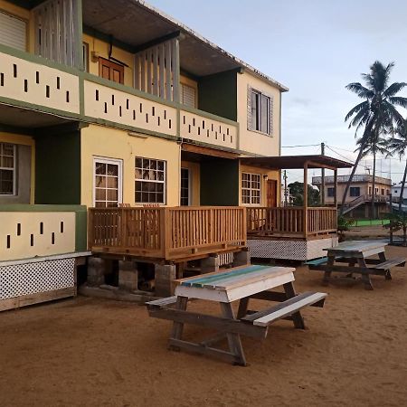 Pal'S On The Beach - Dangriga, Belize Exteriör bild