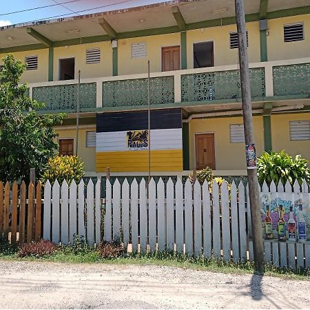 Pal'S On The Beach - Dangriga, Belize Exteriör bild