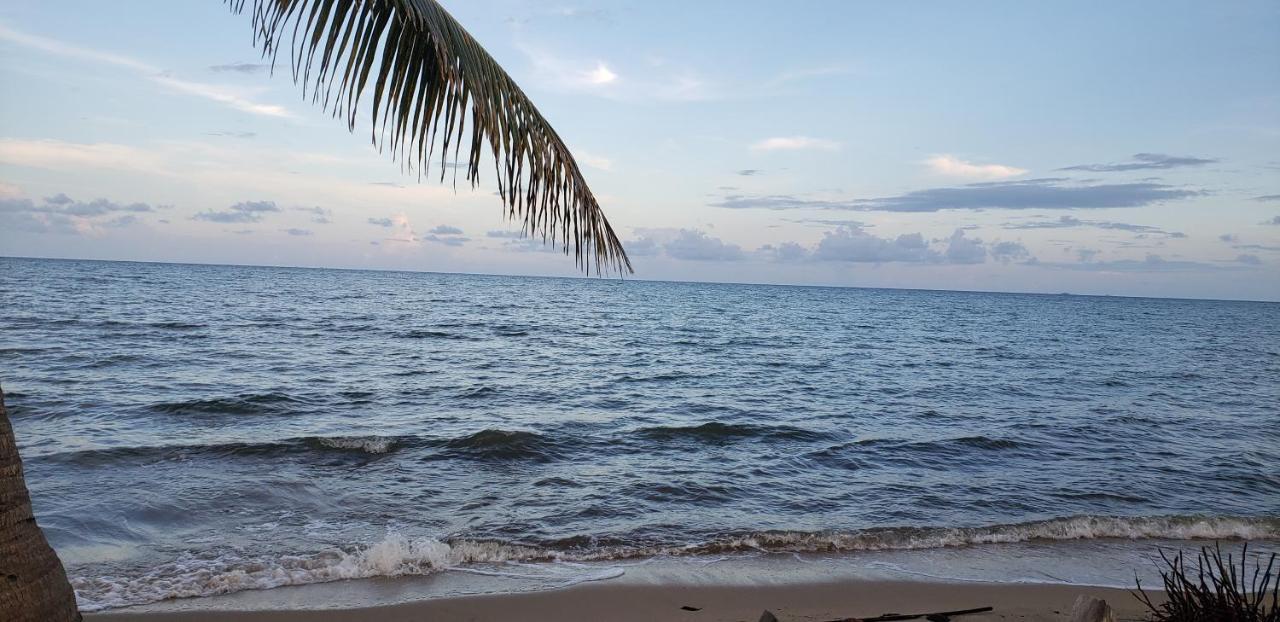 Pal'S On The Beach - Dangriga, Belize Exteriör bild