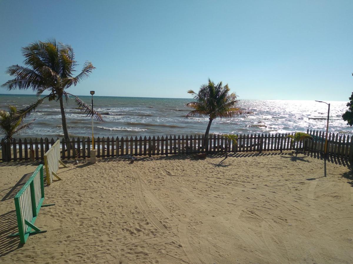 Pal'S On The Beach - Dangriga, Belize Exteriör bild