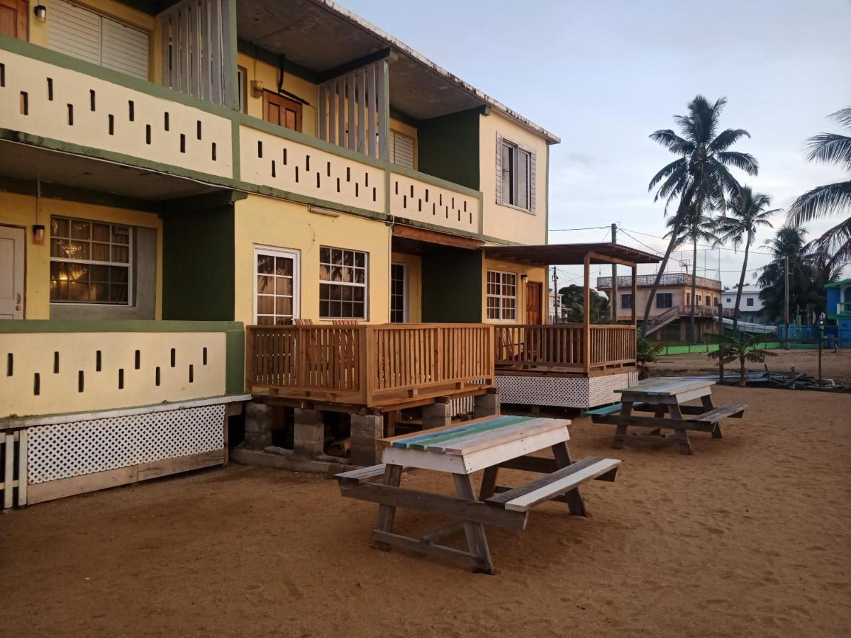 Pal'S On The Beach - Dangriga, Belize Exteriör bild