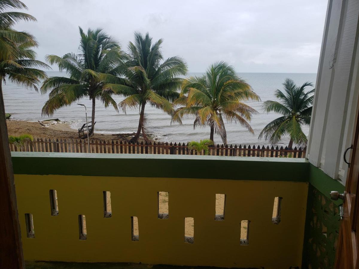 Pal'S On The Beach - Dangriga, Belize Exteriör bild